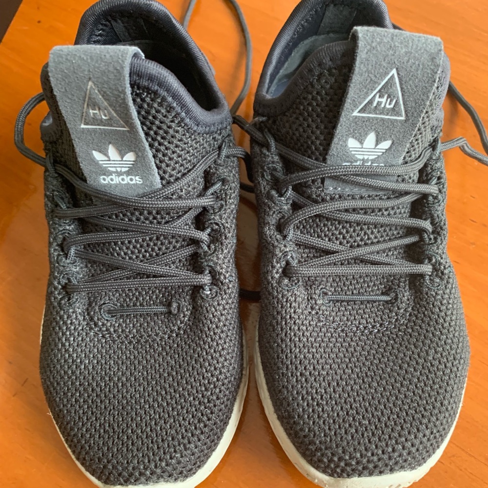 Youth adidas Pharrell Williams Tennis Shoe